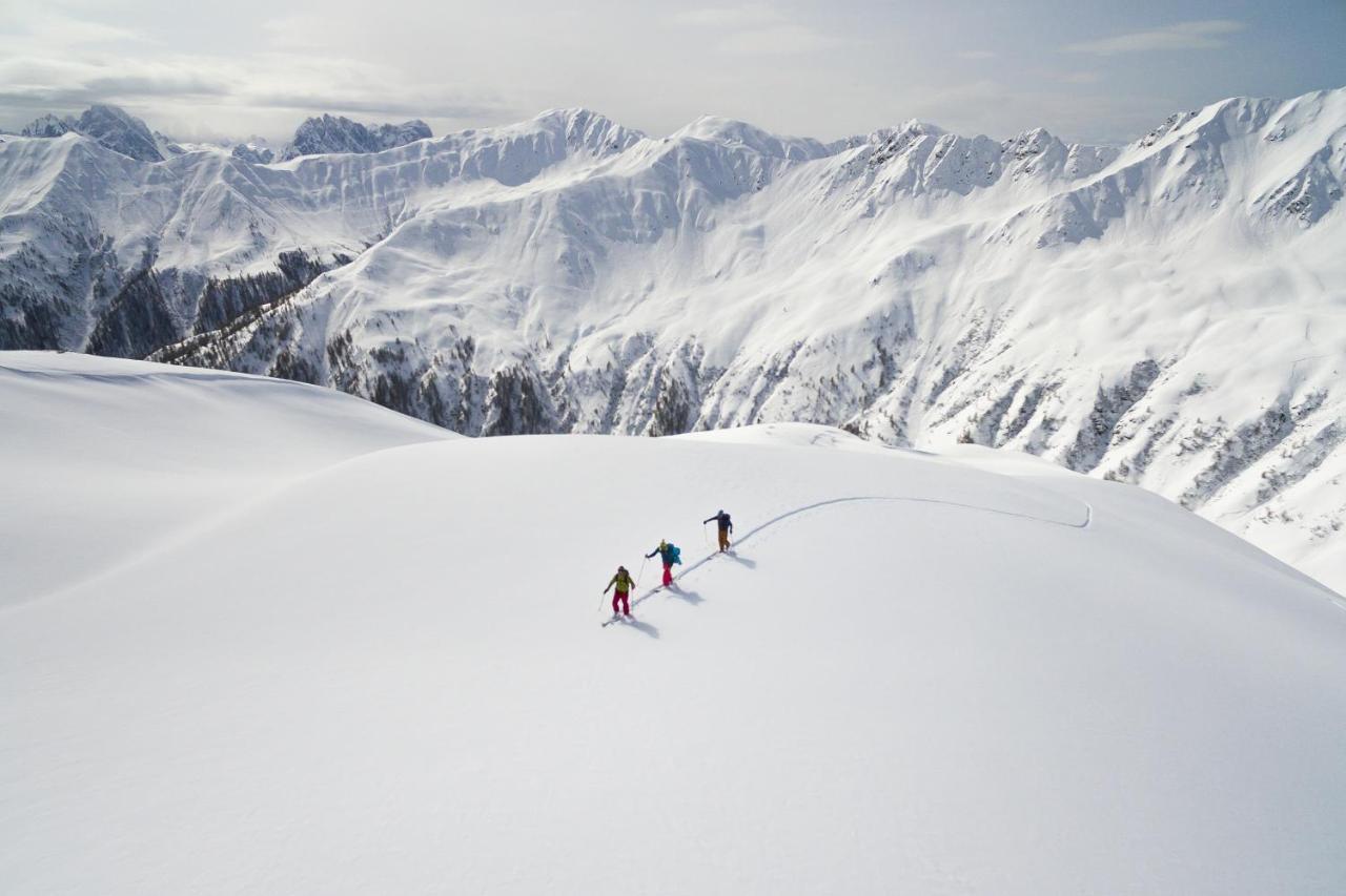 ماتري إن أوستيرول Alpenparks Montana Apartments المظهر الخارجي الصورة
