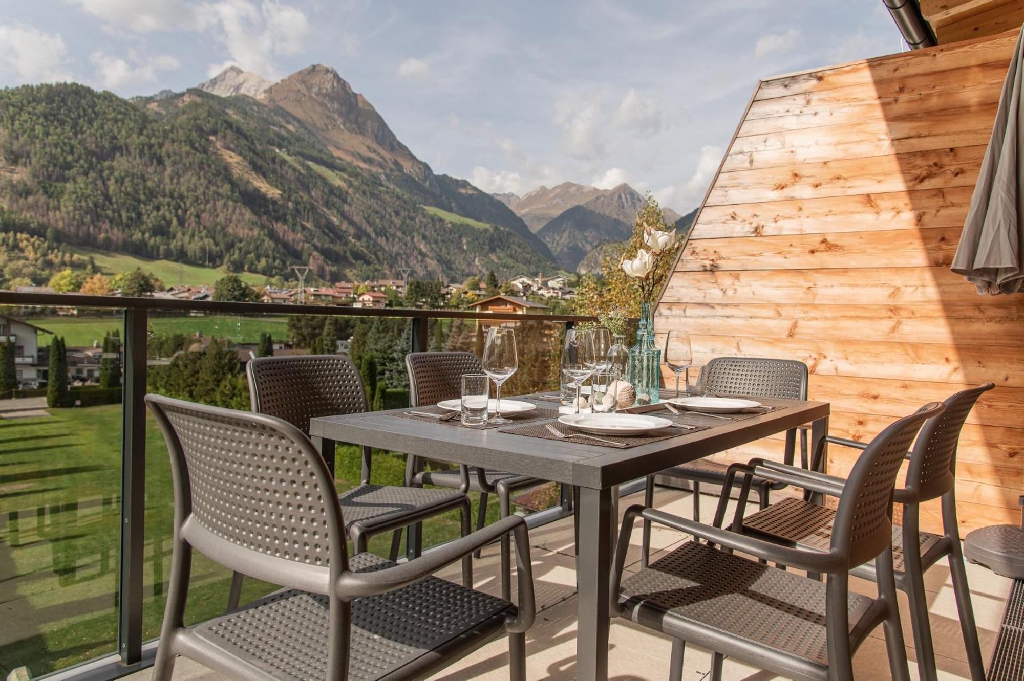 ماتري إن أوستيرول Alpenparks Montana Apartments المظهر الخارجي الصورة